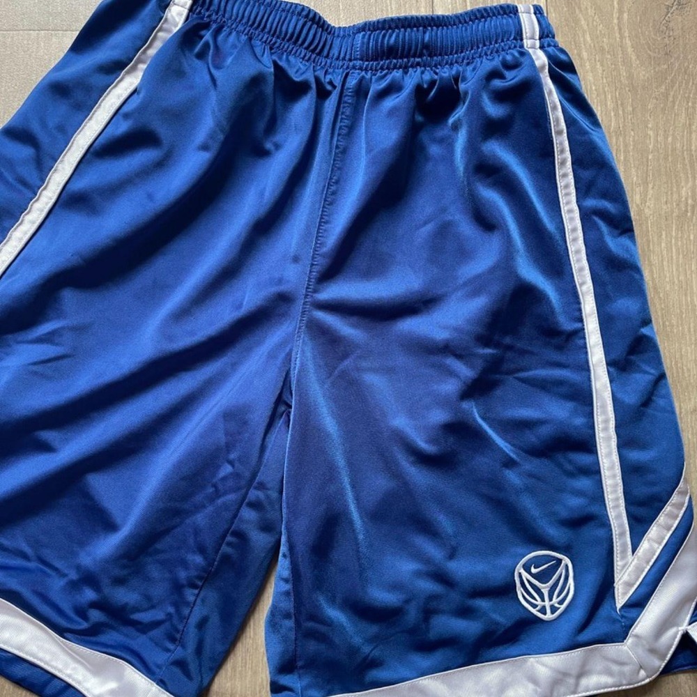 Vintage Kids 14/16 Nike Basketball Shorts